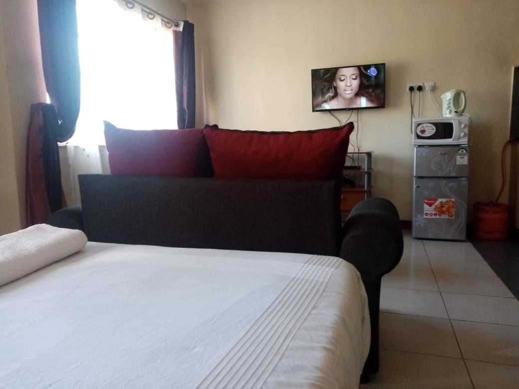 Kim Suites - Mvuli Studio Apartment Найроби Екстериор снимка