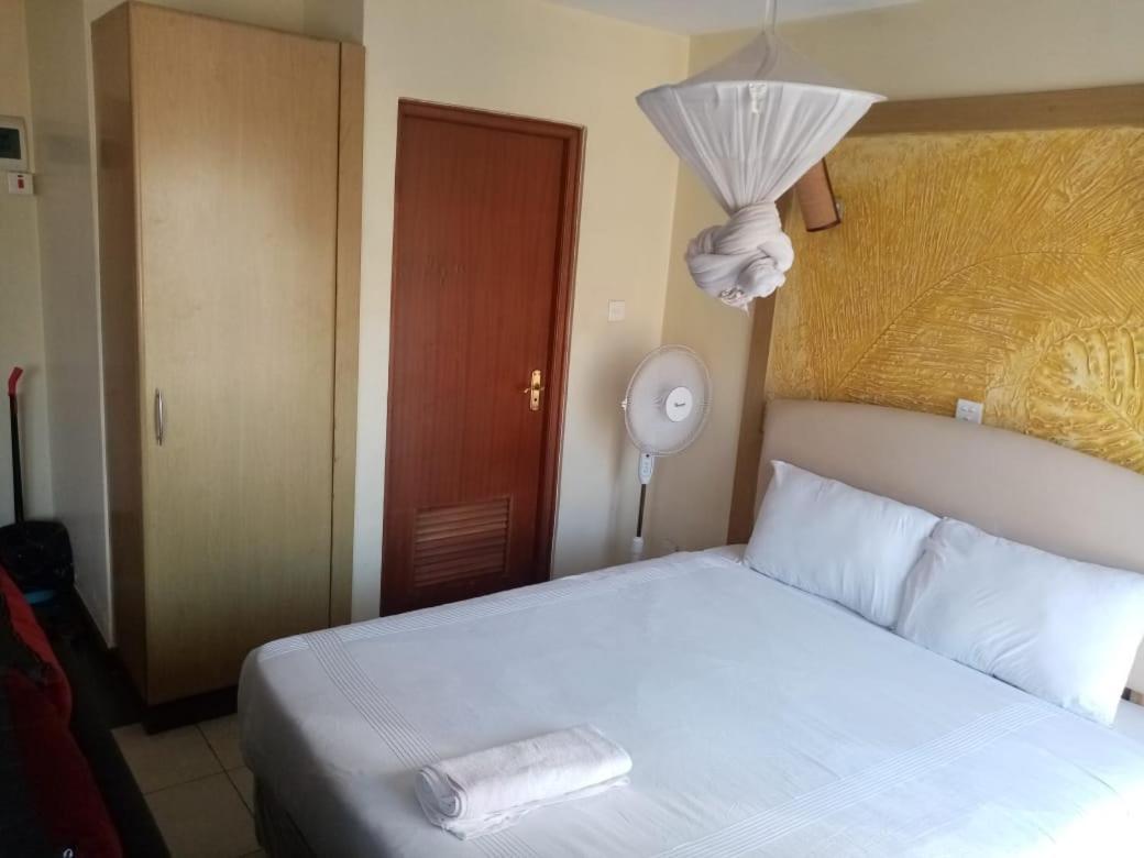 Kim Suites - Mvuli Studio Apartment Найроби Екстериор снимка